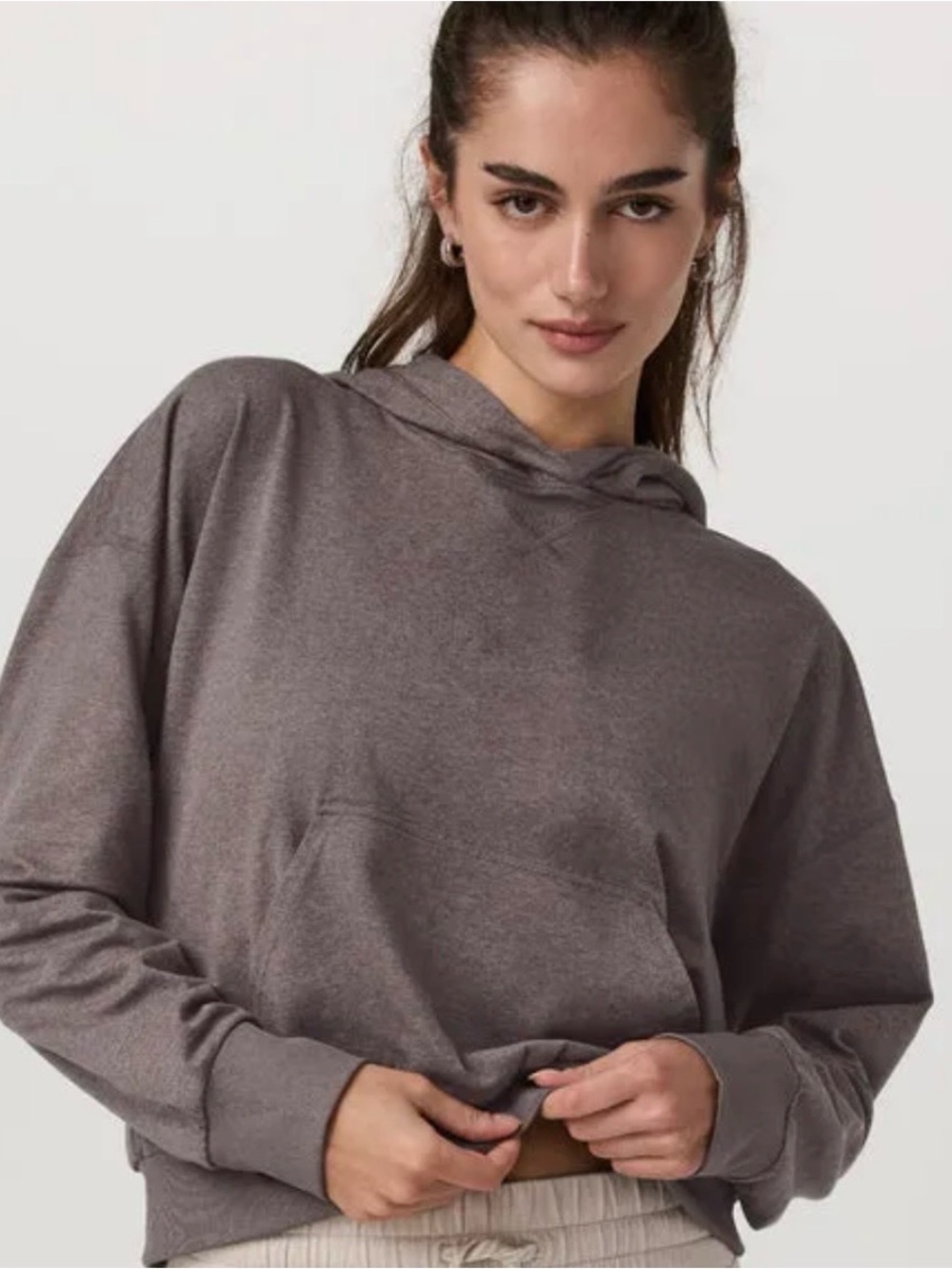 Vuori Womens Sweatshirt Halo
Modern Pullover Hoodie in Huckleberry Heather Sz S